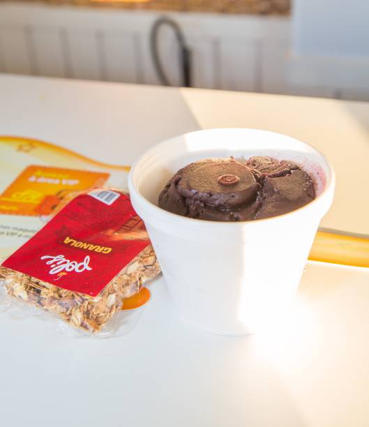 Açaí com granola: opção de lanche no Polis Sucos Açaí com granola: opção de lanche no Polis Sucos