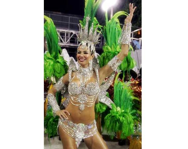 Em 1999, gr&aacute;vida de Lucas, fruto de um relacionamento com Mick Jagger, dos Rolling Stones, ela desfilou pela Grande Rio. Em 2007, foi a vez de abocanhar o posto de rainha de bateria na Imperatriz Leopoldinense, cargo que honrou de 2006 a 2007. No &uacute;ltimo a<br>