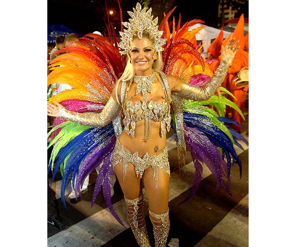 A atriz, viúva do ator e diretor Marcos Paulo, foi eleita a rainha do Carnaval 2012 pelos leitores da Playboy, desbancando outras musas que desfilaram tanto no Rio quanto em São Paulo. Mesmo envolta em polêmicas sobre a possível compra do posto e com o jo<br>