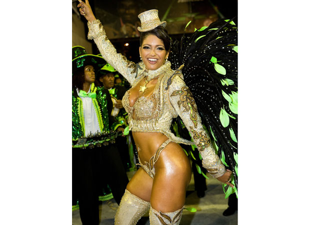 Além de rainha, Thatiana também foi diretora do departamento cultural da escola. Em 2008, estava ainda atarefada com uma terceira tarefa: a conclusão da produção de um documentário sobre o mundo do samba, Do Barracão à Apoteose, 80 Minutos de Emoção. Em 2<br> Além de rainha, Thatiana também foi diretora do departamento cultural da escola. Em 2008, estava ainda atarefada com uma terceira tarefa: a conclusão da produção de um documentário sobre o mundo do samba, Do Barracão à Apoteose, 80 Minutos de Emoção. Em 2<br>