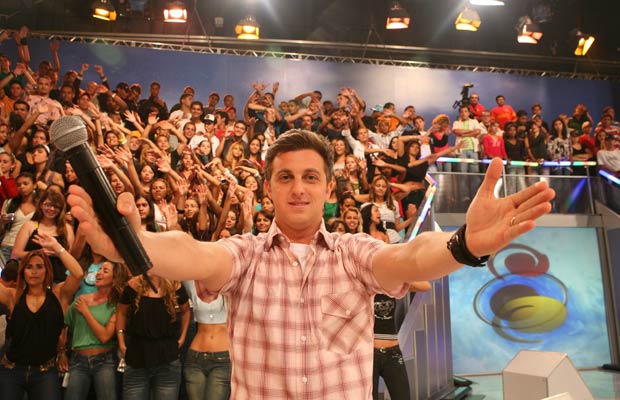 Possível candidato à presidência, Huck tem aprovação em alta