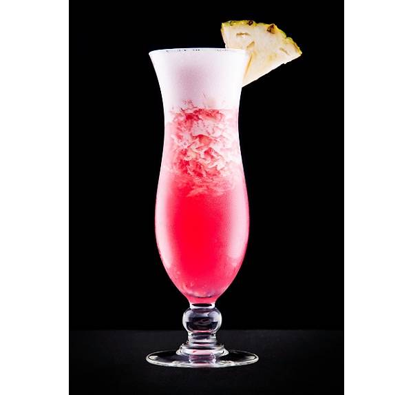 Para quem curte mais beleza e menos &aacute;lcool, este &eacute; o drinque. Leva suco de cranberry, abacaxi e grenadine. Bistr&ocirc; da Galeria de Artes Riso. Rua An&iacute;bal de Mendon&ccedil;a, 175, Ipanema, tel. 2147-8259.<br>