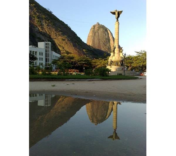 O Reflexo do P&atilde;o de A&ccedil;&uacute;car, por Christian Caselli<br>