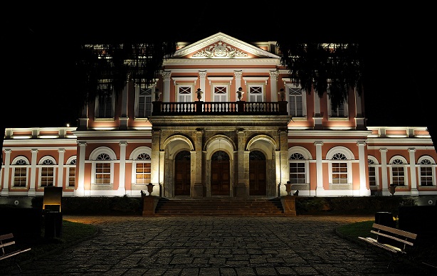 Localizado no Centro de Petrópolis, o palacete do século XIX é hoje um dos mais importantes do país por guardar documentos e relíquias de nossa história<br> Localizado no Centro de Petrópolis, o palacete do século XIX é hoje um dos mais importantes do país por guardar documentos e relíquias de nossa história<br>