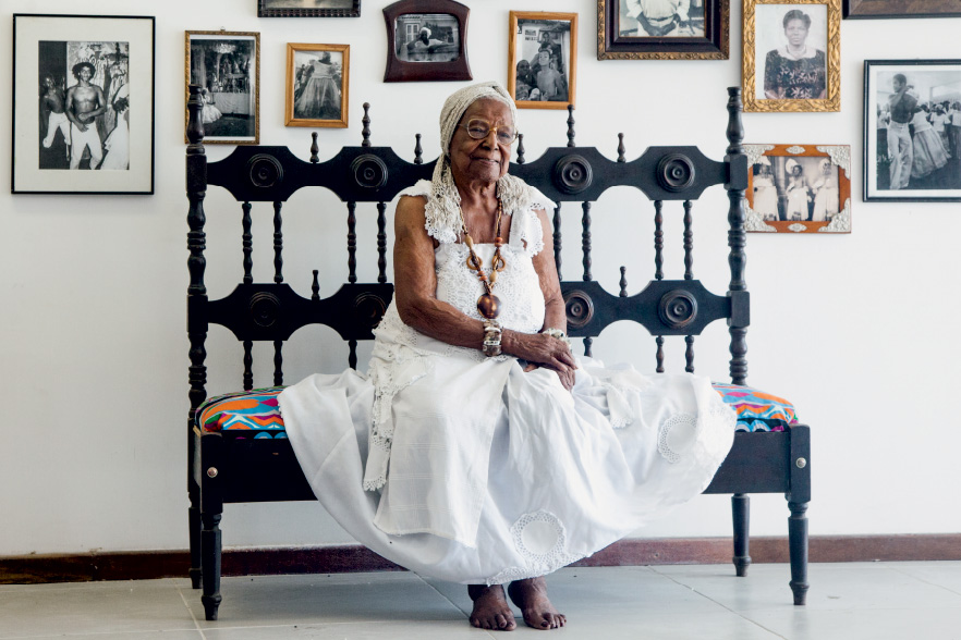 Tia Maria do Jongo mantém viva no Rio a tradição do ritmo africano