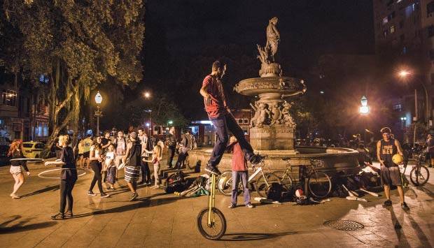 A praça é nossa