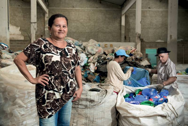 Zilda Barreto criou uma cooperativa de reciclagem no Complexo do Alemão