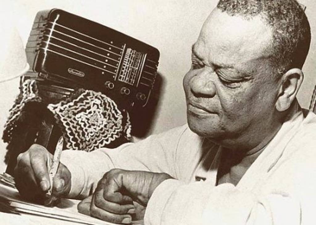 Carinhoso é a música brasileira mais regravada no país, mostra Ecad