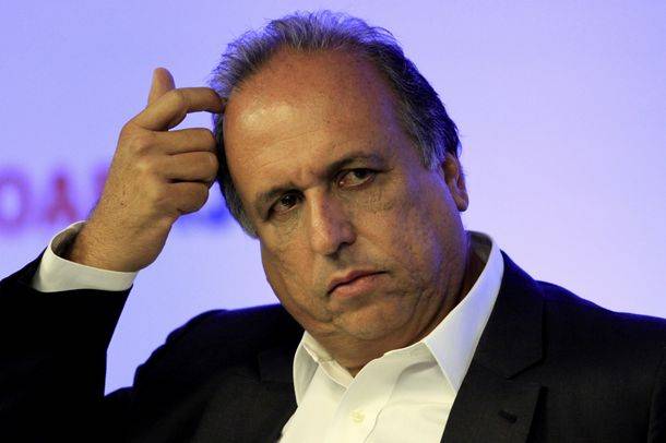 Pezão apresenta projeto para extinguir uma autarquia e seis fundações