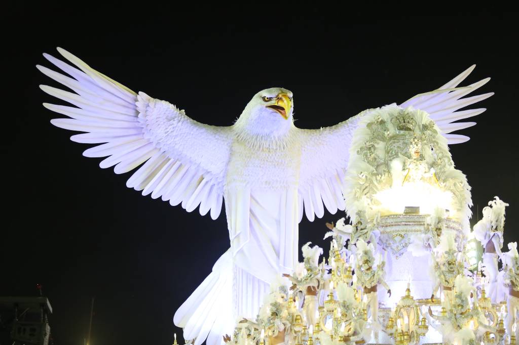 Portela homenageará Clara Nunes no carnaval de 2019