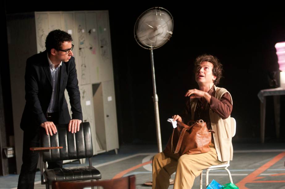 Conselho de Classe: crítica à realidade do sistema educacional brasileiro Conselho de Classe: crítica à realidade do sistema educacional brasileiro