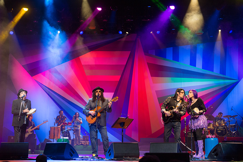 Novos Baianos farão live em homenagem a Moraes Moreira