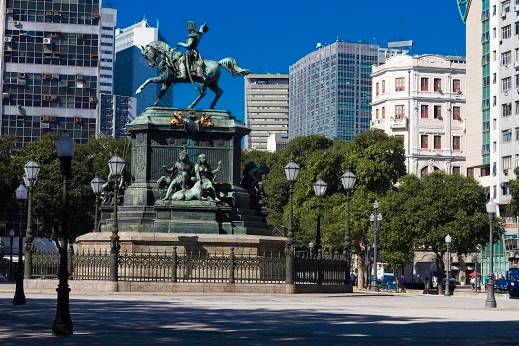 Policiamento é reforçado após arrastão na Praça Tiradentes