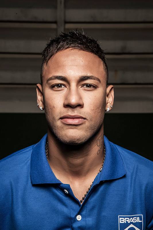 Neymar faz desabafo e admite exageros na Copa, só que num comercial