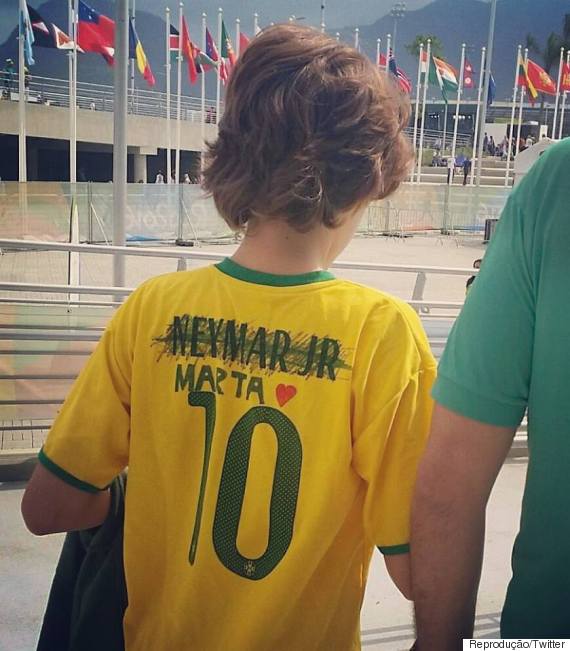 Da amarelinha ao refri, capital simbólico do esporte se impõe