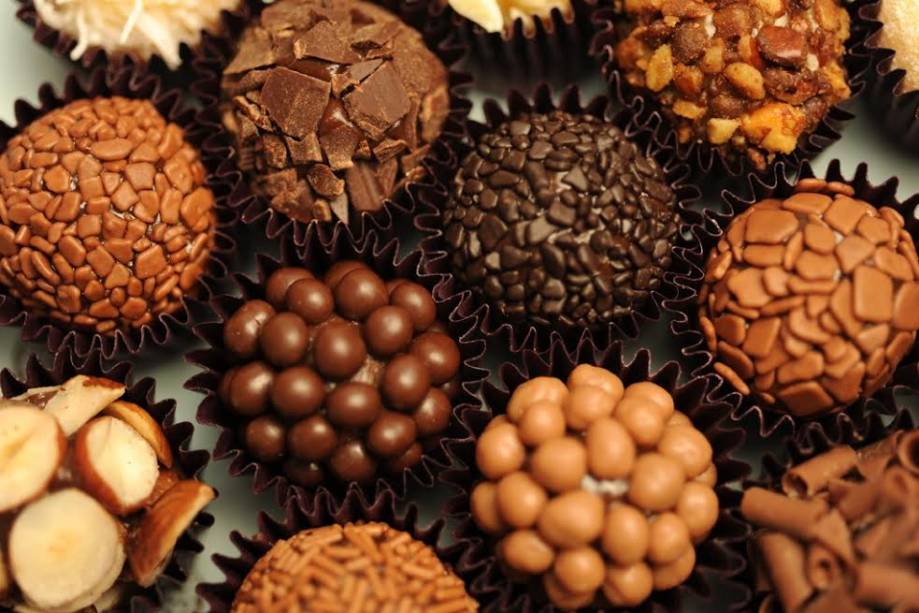 É de chocolate - Brigadeiros Gourmet