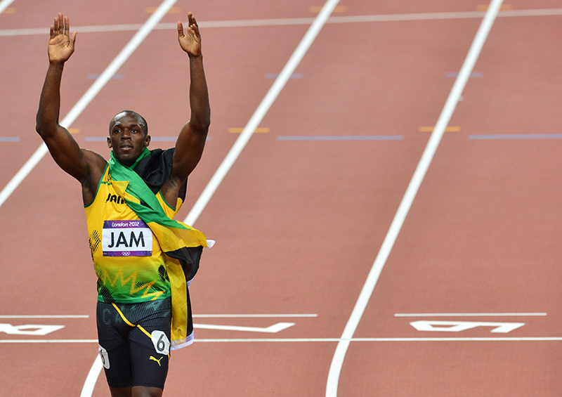 Usain Bolt chega ao Rio para tentar o tricampeonato olímpico