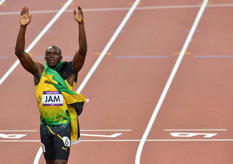 Usain Bolt chega ao Rio para tentar o tricampeonato olímpico