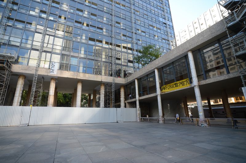 Manifestantes deixam prédio do Ministério da Cultura no Rio