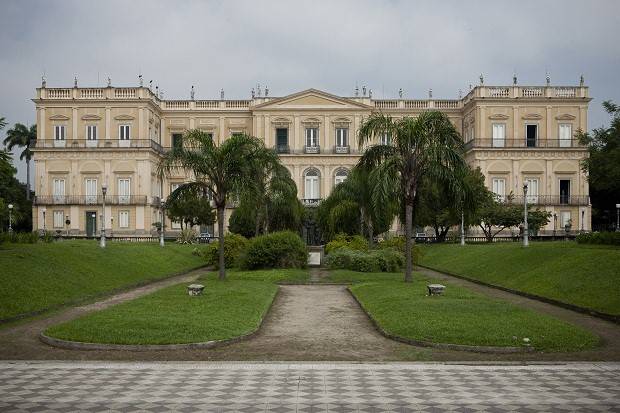 Museu Nacional suspende visitação por falta de verba