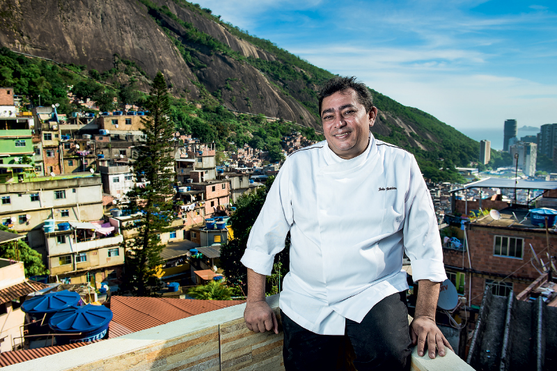 Batista, o fiel escudeiro do chef Claude Troisgros, fala sobre trabalho, vida e planos