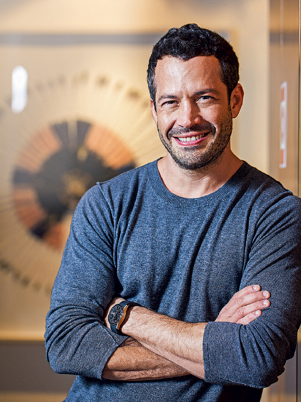 Malvino Salvador estreia peça em papel que já foi de Hugh Jackman