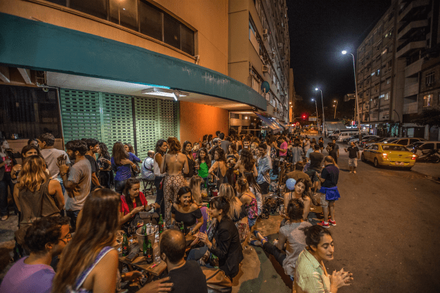 Canastra Bar: agito e vinhos em Ipanema Canastra Bar: agito e vinhos em Ipanema