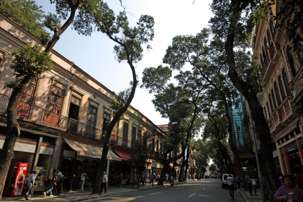 Centro do Rio tem 75 imóveis abandonados; ocupação reúne 500 pessoas