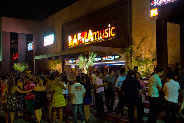 Barra Music é interditado por falta de documento