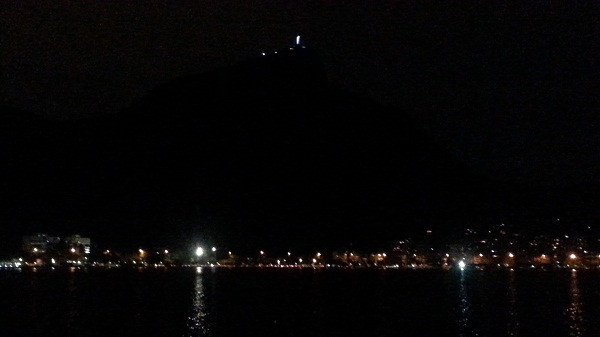 O Cristo Redentor visto das &aacute;guas da Lagoa<br>