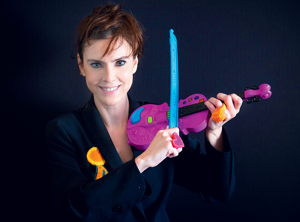 Adriana Calcanhotto e OSB se juntam na Cidade das Artes