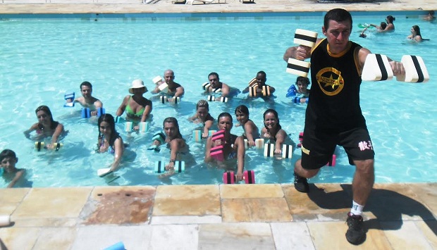 A piscina virou tatame