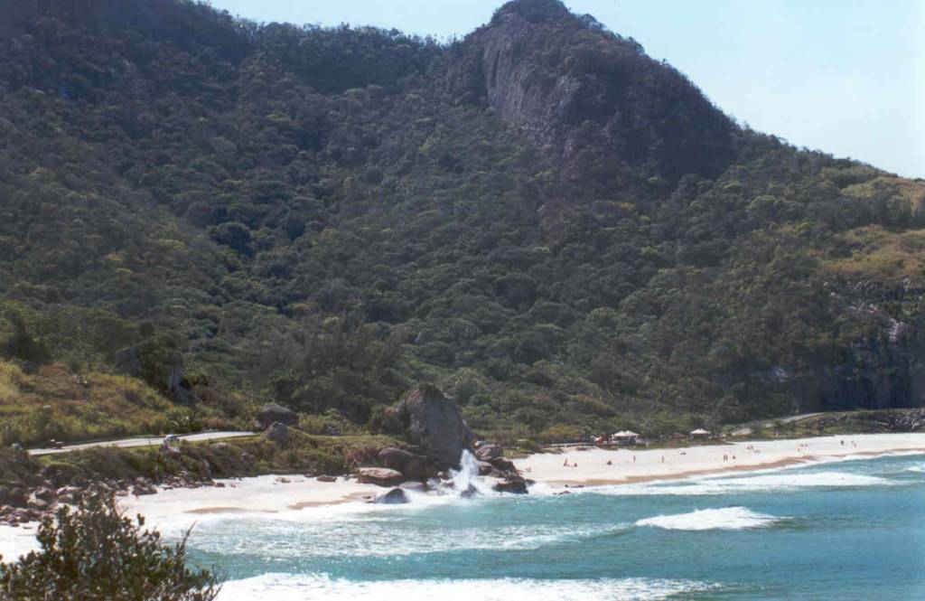 Prainha e Grumari terão acesso restrito
