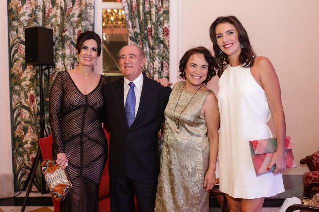 F&aacute;tima Bernardes, Renato Arag&atilde;o, Regina Duarte e Glenda Kozlowski