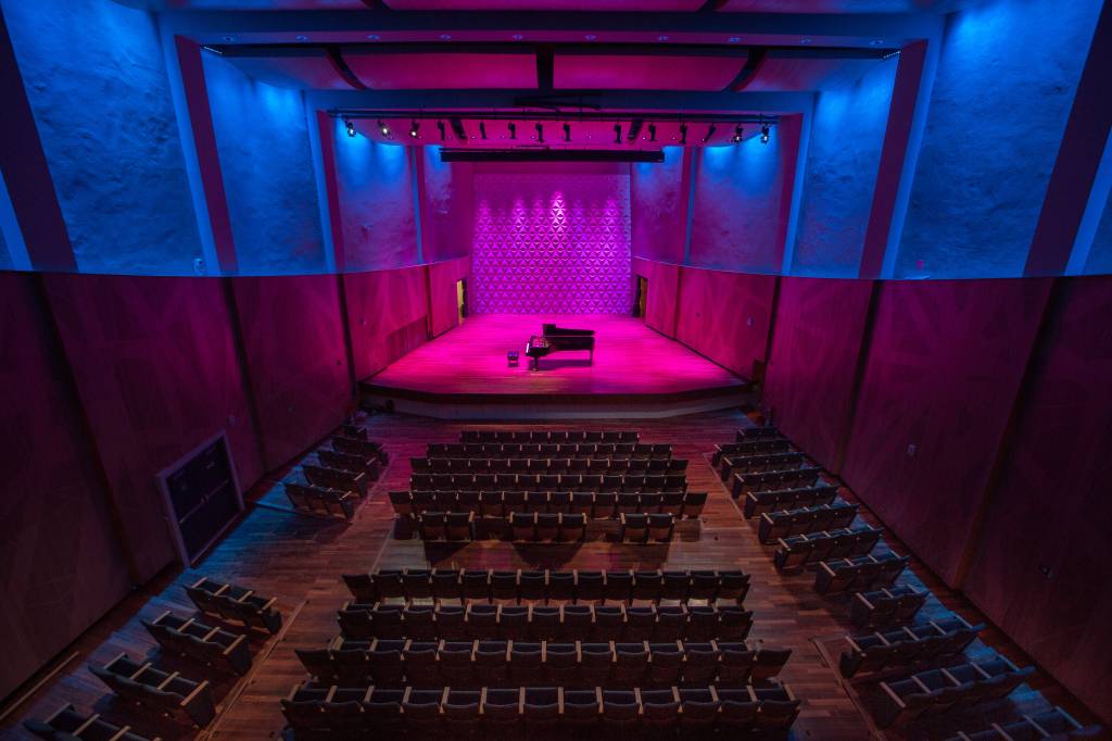 Sala Cecília Meireles volta ao circuito da música