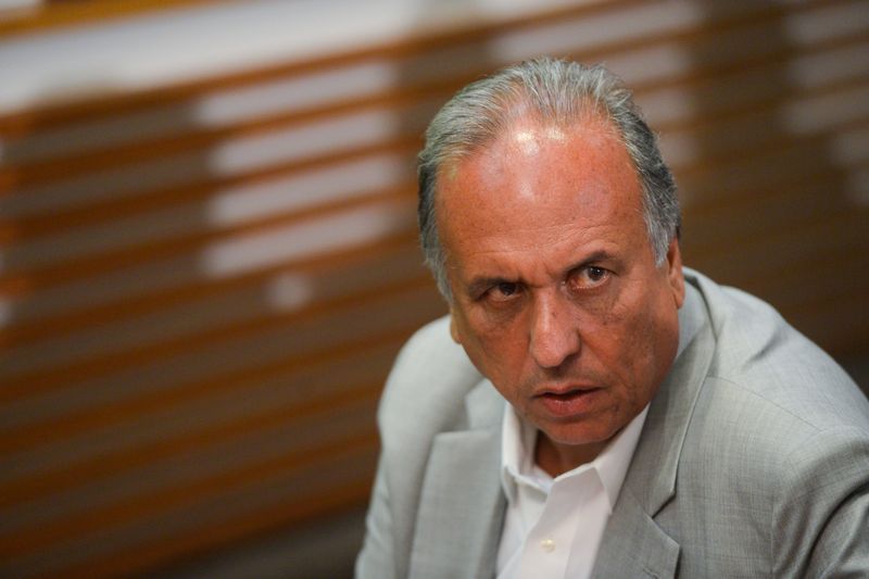 Pezão se reúne com ministro da Fazenda para discutir crise no Rio