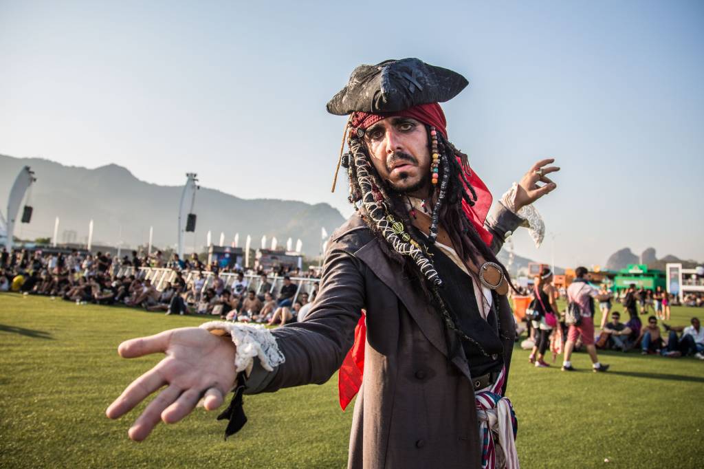 Conheça o Jack Sparrow tupiniquim, que veio ver o Johnny Depp no Rock in Rio