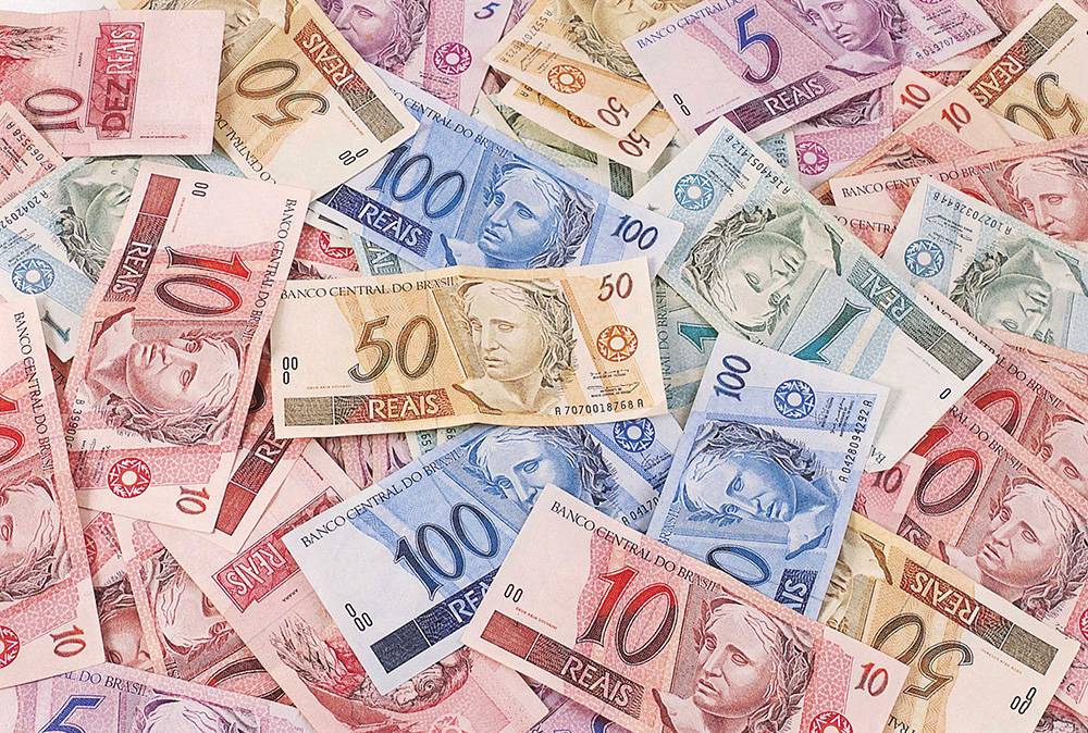 Governo do Rio paga salários de servidores nesta terça (14)