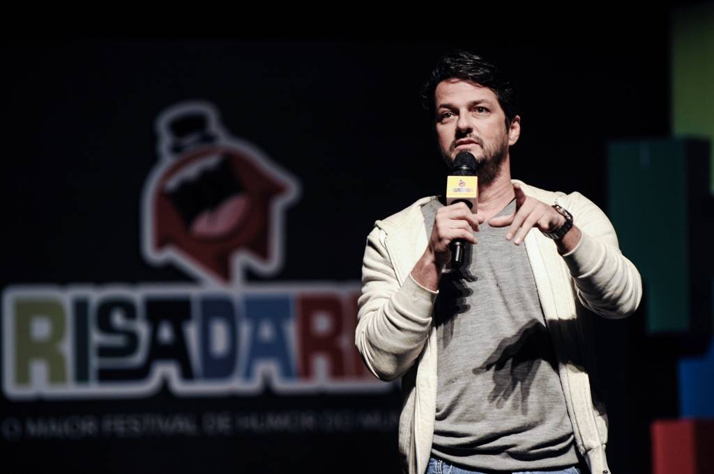 Atores da Globo comandam festival de humor no Rio