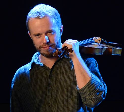 Nicolas Krassik: à frente do grupo Cordestinos, violinista abre Festival Villa-Lobos