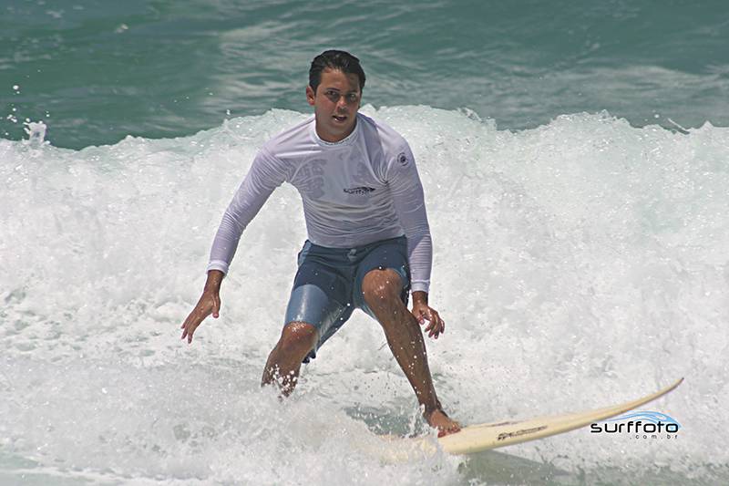 Surfista pode ser o primeiro santo carioca