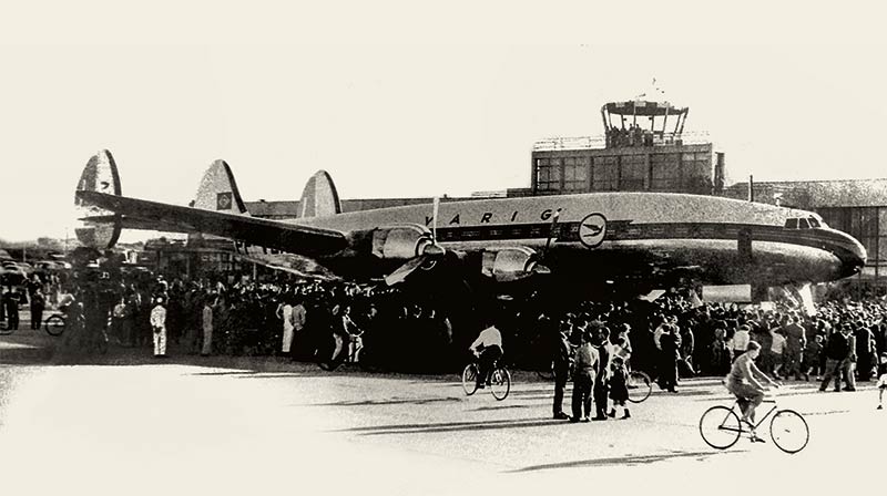 Nas asas de um Constellation