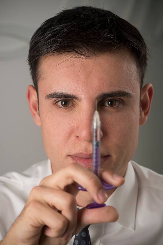 Dermatologista Daniel Coimbra conquista as celebridades