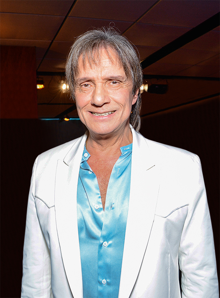 Roberto Carlos investe para bombar nas redes sociais