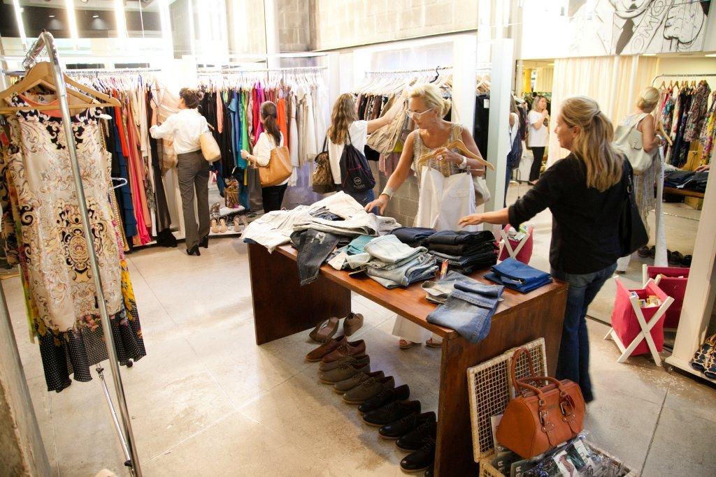 Venda beneficente no Shopping Leblon promete ajudar pediatria do INCA