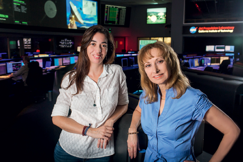 Astrônomas cariocas pesquisam na Nasa vulcões espalhados pelo espaço