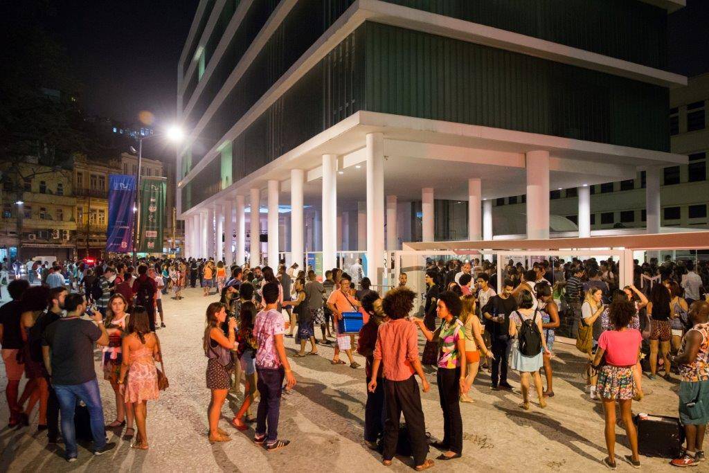 Fique por dentro das principais festas da semana