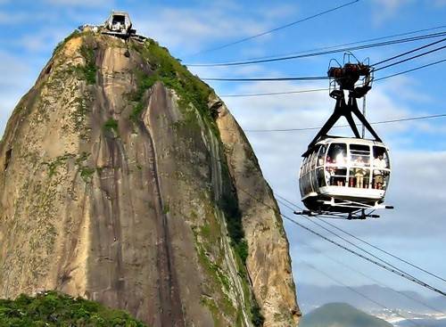 Pão de Açúcar fica azul escuro para o World Wish Day