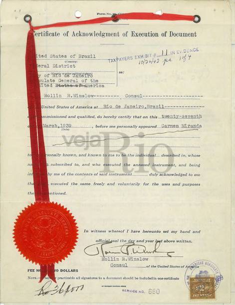 Primeiro contrato assinado por Carmen com Lee Shubert, através do consulado dos EUA, em 1939 Primeiro contrato assinado por Carmen com Lee Shubert, através do consulado dos EUA, em 1939