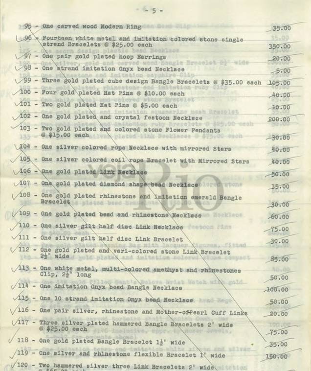 Apólice de seguro de jóias, roupas e bijuterias de Carmen, avaliados de 116.790 mil dólares em 1953 Apólice de seguro de jóias, roupas e bijuterias de Carmen, avaliados de 116.790 mil dólares em 1953